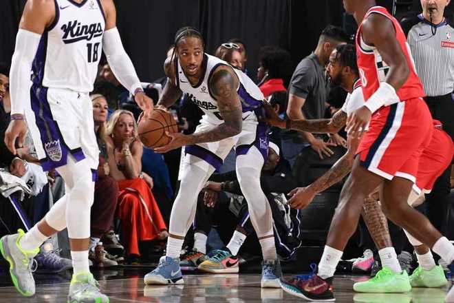 莱昂纳德伤退快船爆冷负国王 威少三双创生涯纪