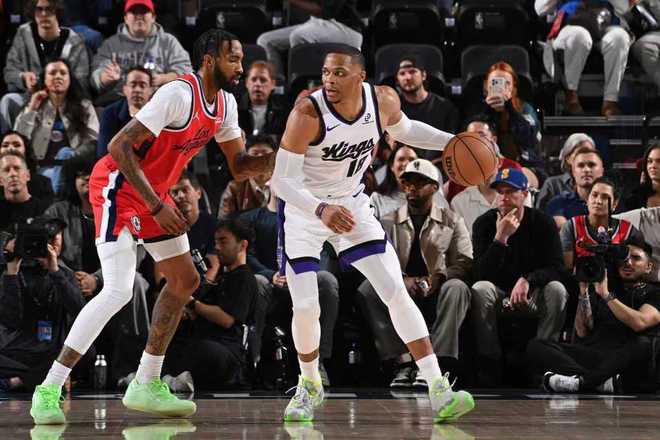 莱昂纳德伤退快船爆冷负国王 威少三双创生涯纪