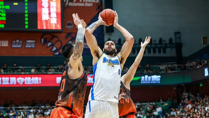 北京力克山东登顶第四，山东四连败陷困境